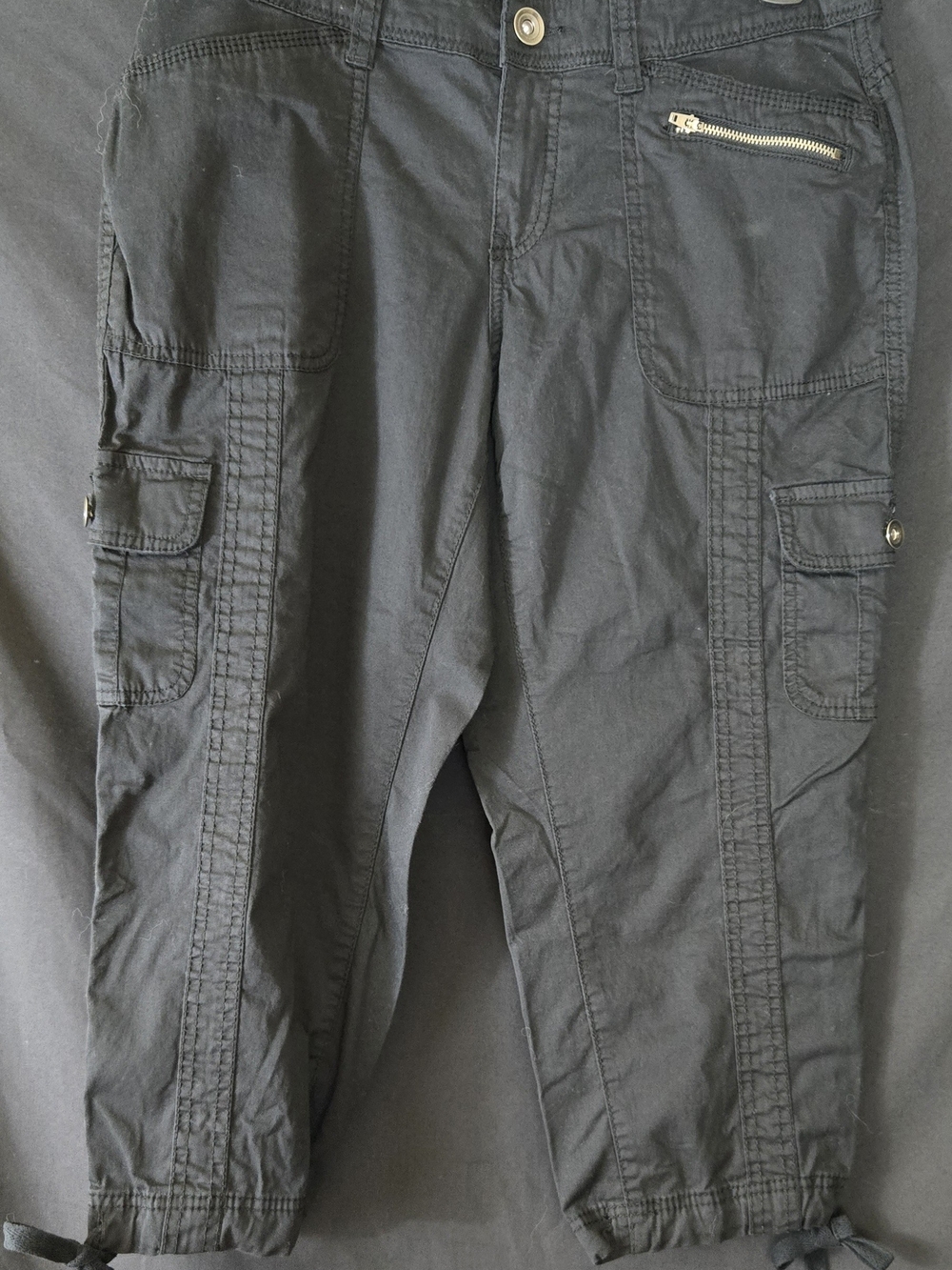 Faded Glory Woman's  Black Cargo Capri Pants